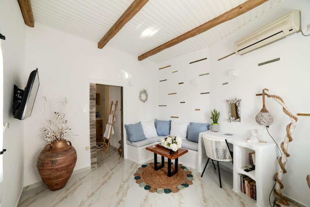Sunset Suite Elena Ioulis Exterior foto